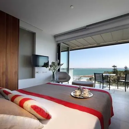 De 4* Cádiz