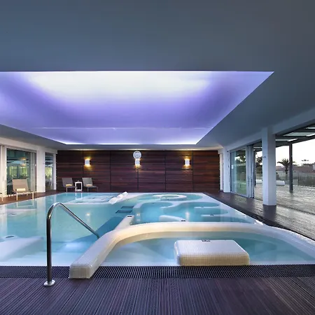 Hotel De 4*